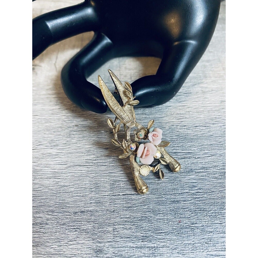 Vintage Garden Shears Scissors Brooch Pink Roses